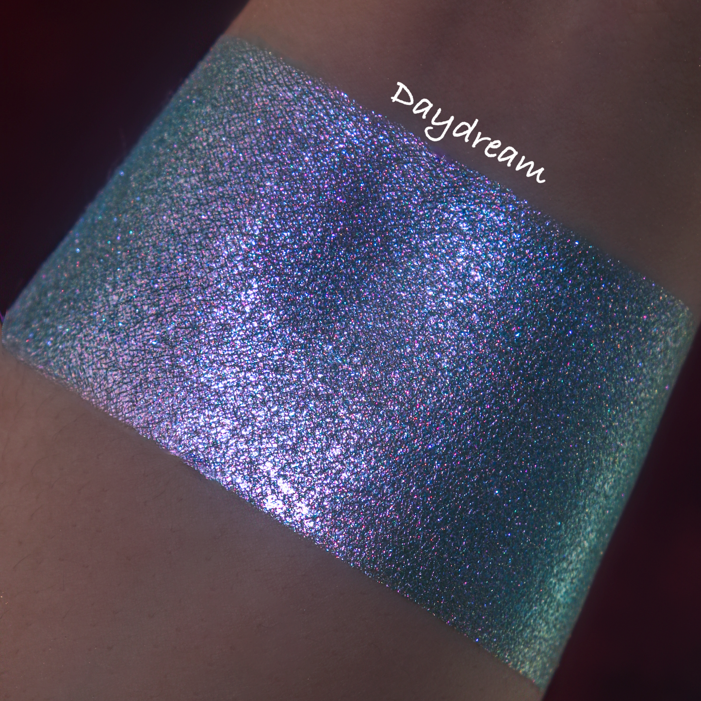 Daydream Multichrome Loose Pigment Eyeshadow