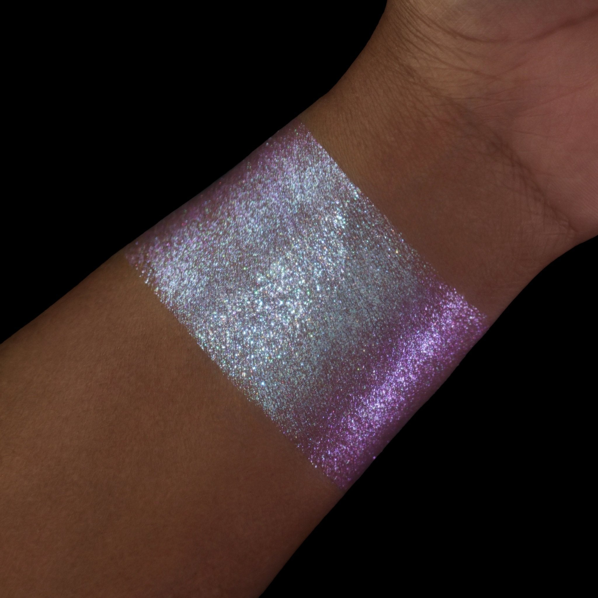 Unresolved Unresolved Pressed Eyeshadow Single – Ensley Reign Cosmetics
